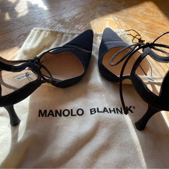 Manolo Blahnik Authentic Black Velvet Heels, Ankle Ties | Size 39.5 US size 9.5 - Picture 5 of 16